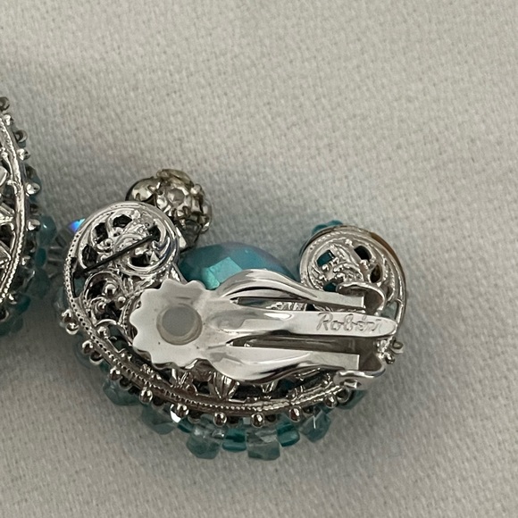 Vintage Pair of Original by Robert Earrings - Picture 9 of 12